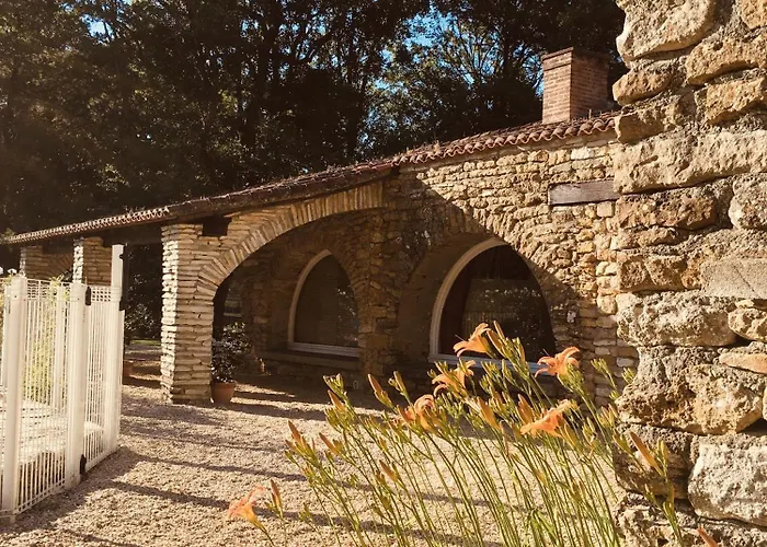 בית הארחה Echo D'eau Host & Coach 4*